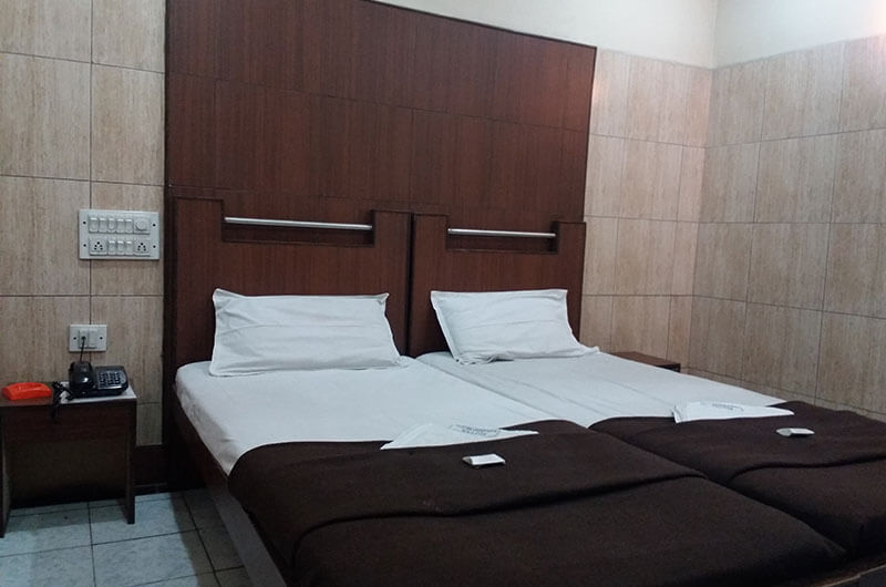 Hotel Haridwar-Deluxe AC Double Coat Room