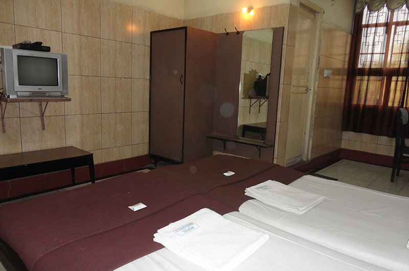Hotel Haridwar-Deluxe Double Coat Room4